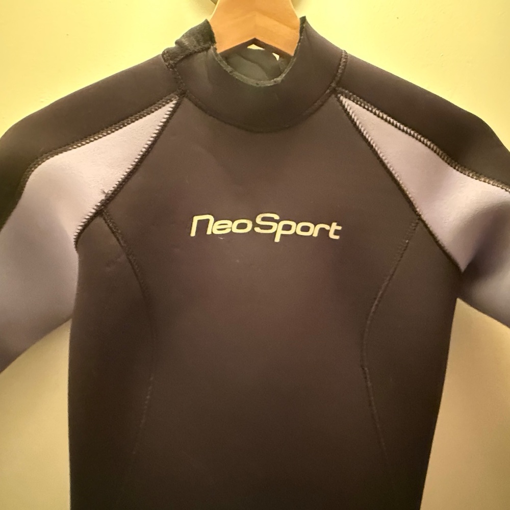 NeoSport Women's Black and Light Purple Wetsuit Top